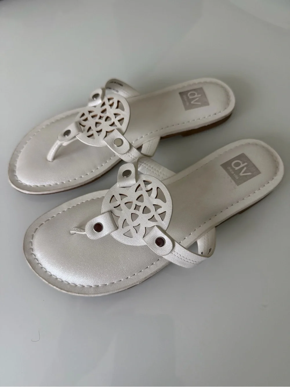 DV by Dolce Vita metallic white
